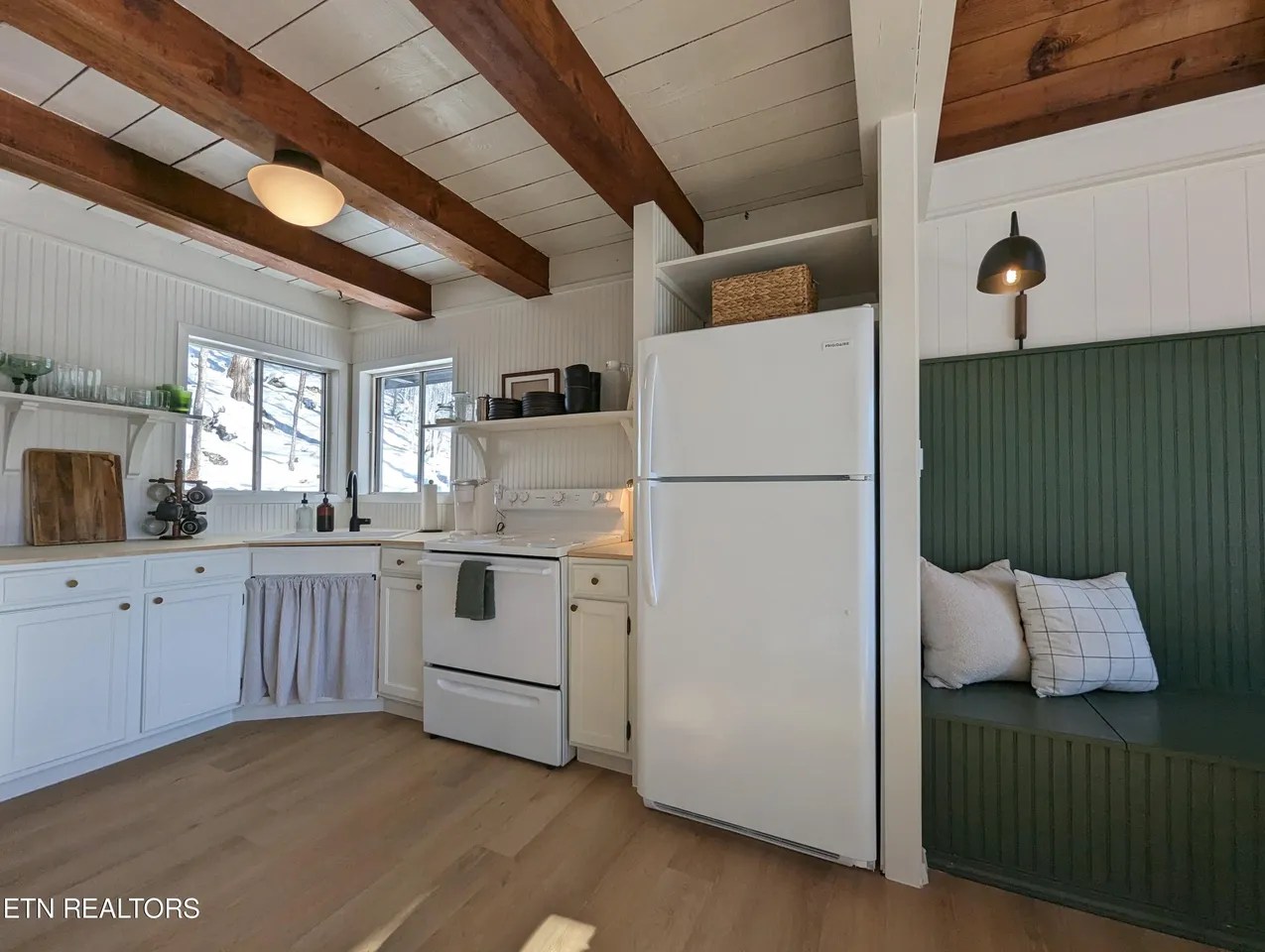 For Sale 252 Hueston Wood Ln, Speedwell, TN 37870