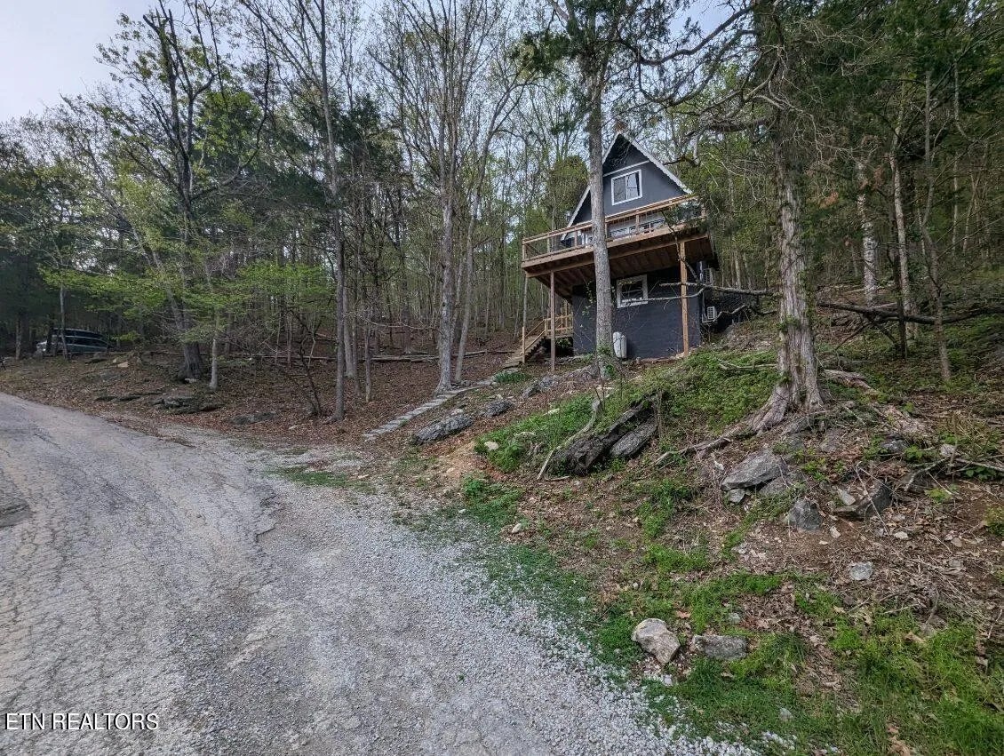 For Sale 252 Hueston Wood Ln, Speedwell, TN 37870