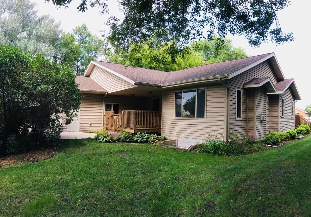 613 5th St W, Canby, MN 56220