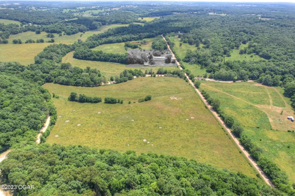 Pecan Dr, Neosho, MO 64850