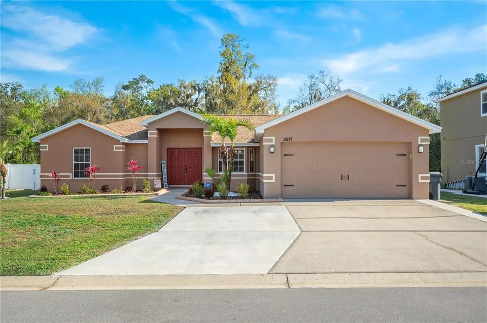 3217 Enclave Blvd, Mulberry, FL 33860