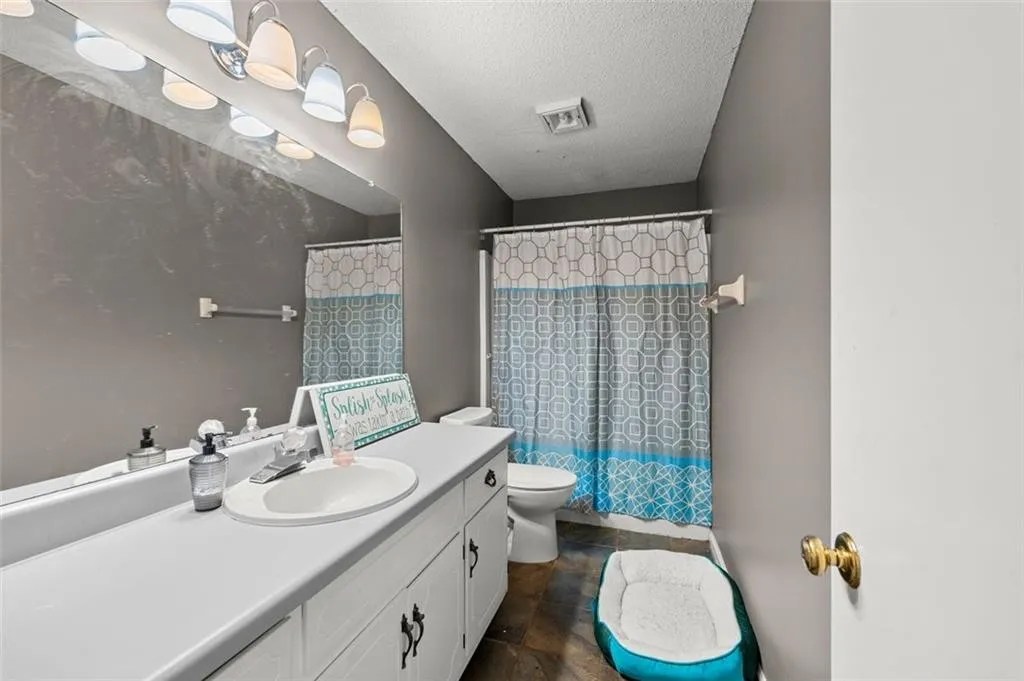 For Sale 53 Rainwater Ln, Pendergrass, GA 30567