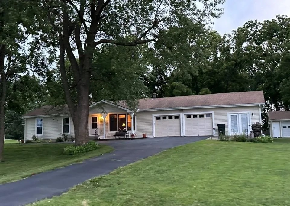 23885 139th St, Leavenworth, KS 66048 299,900