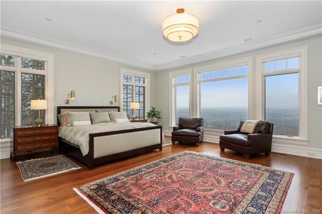 For Sale 217 Deercliff Rd, Avon, CT 06001