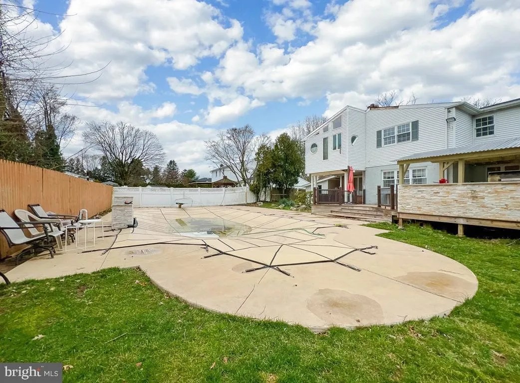 3549 Meadowlark Dr, Huntingdon Valley, PA 19006