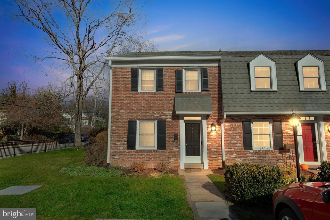 25 N Buck Ln Unit 1, Haverford, PA 19041