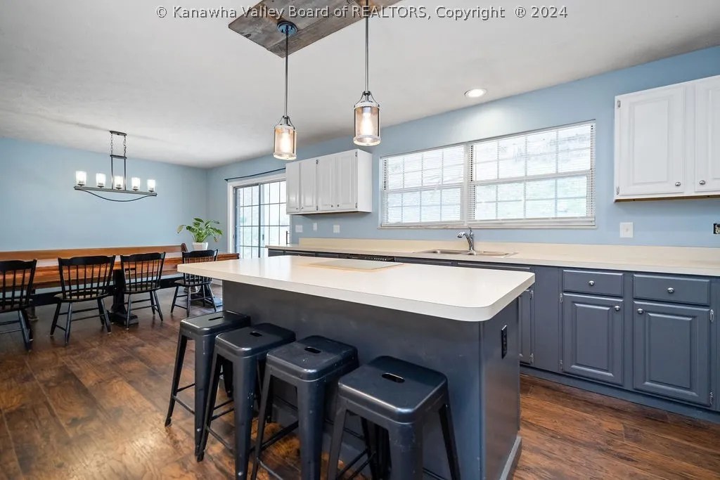 310 Teays Meadows Rd, Scott Depot, WV 25560