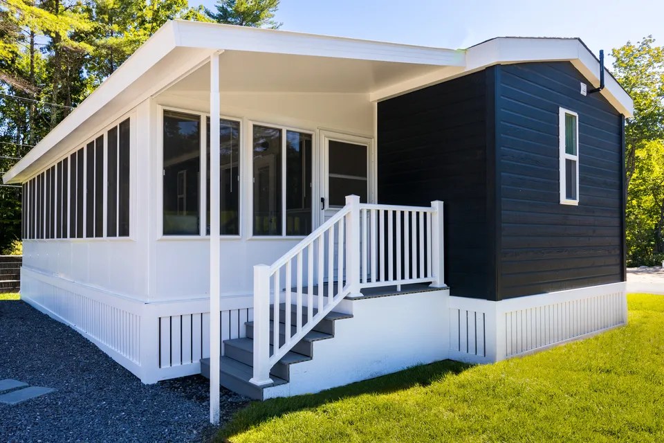 261 Point Sebago Rd Unit S1531, Casco, ME 04015