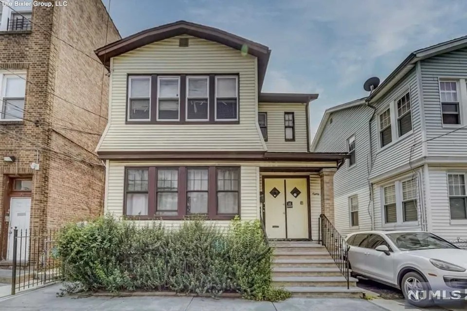 80 Boylan St, Newark, NJ 07106 525,000