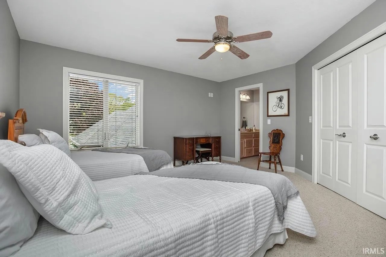 For Sale 23114 Greenleaf Blvd, Elkhart, IN 46514