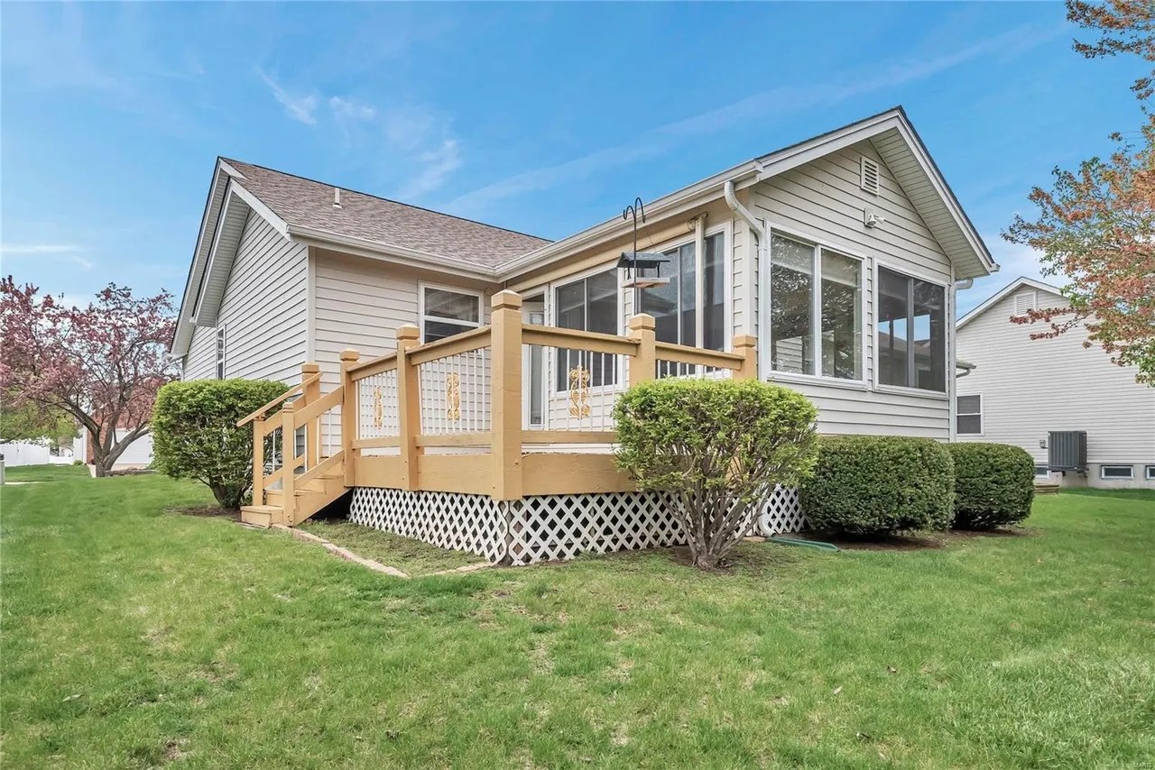 For Sale 6 Seabiscuit Dr, Saint Charles, MO 63301