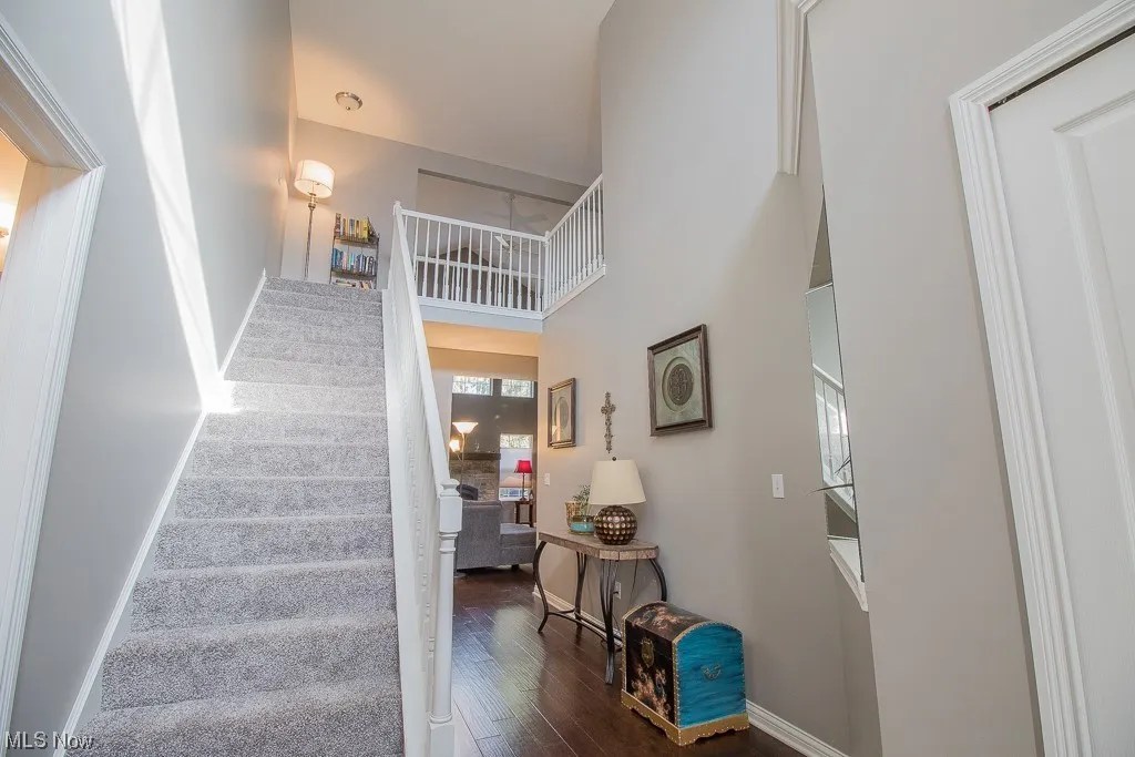 11086 Quail Hollow Dr, Concord, OH 44077