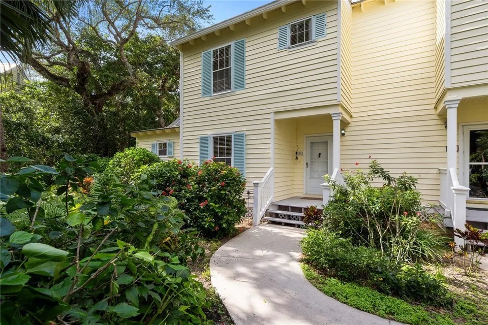 1500 Fern Ct Apt 308, Vero Beach, FL 32963 747,777