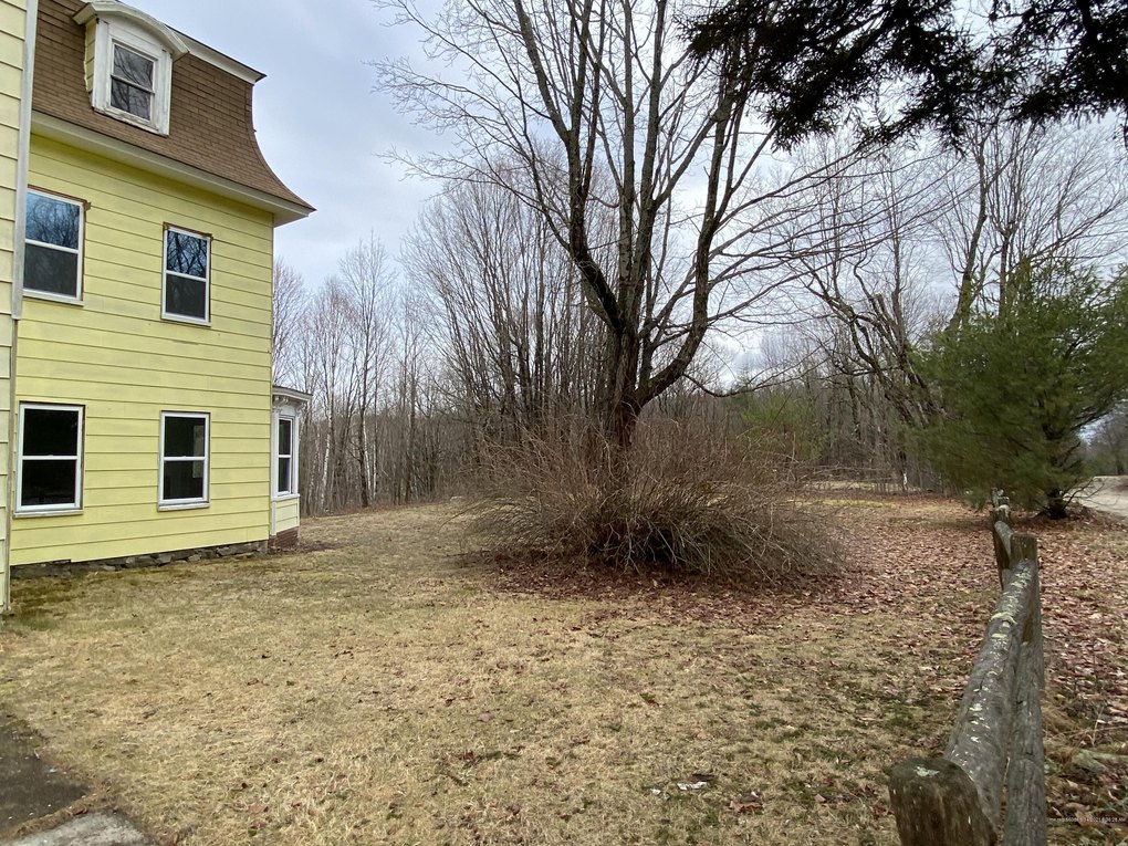 424 Maplecrest Rd, Parsonsfield, ME 04047