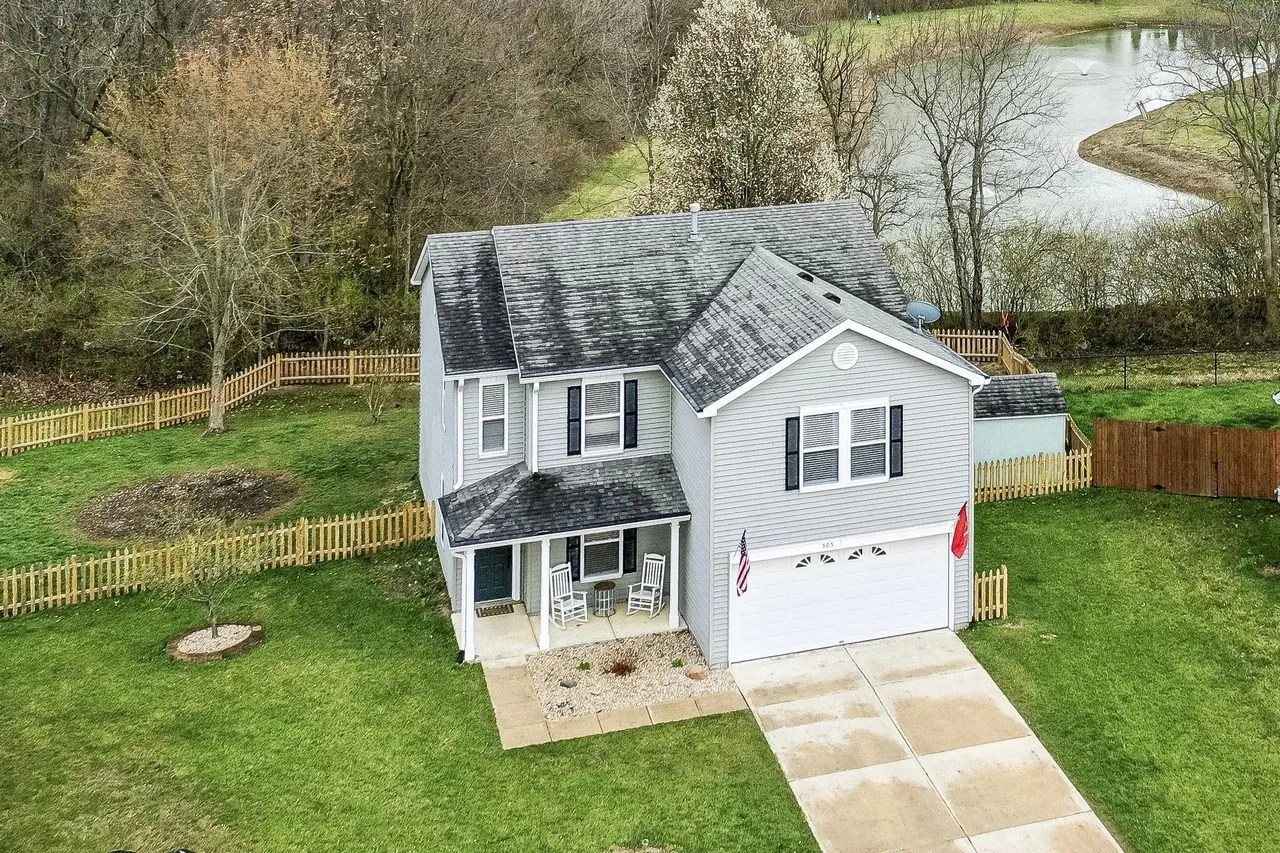 505 Runnymede Ct, Greenfield, IN 46140