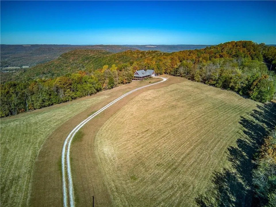 11 NC 8720, Jasper, AR 72641 850,000