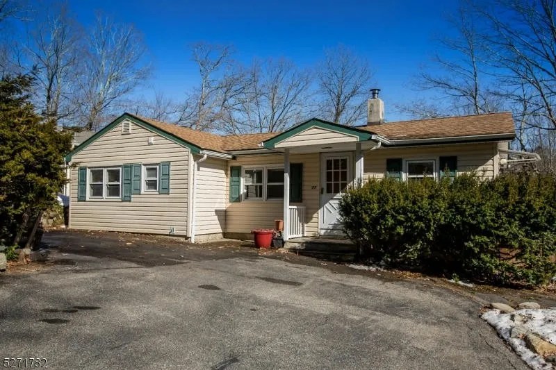 For Sale 77 Lake Shore Rd W, Hardyston, NJ 07460