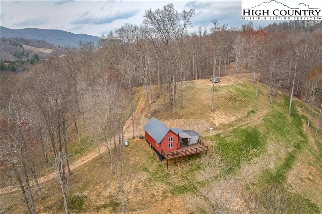 139 Cherry Springs Ln, Trade, TN 37691 324,900