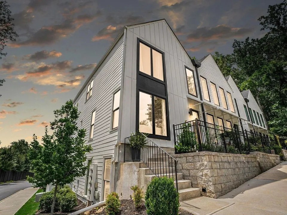 1101 Reeves St, Woodstock, GA 30188 700,000