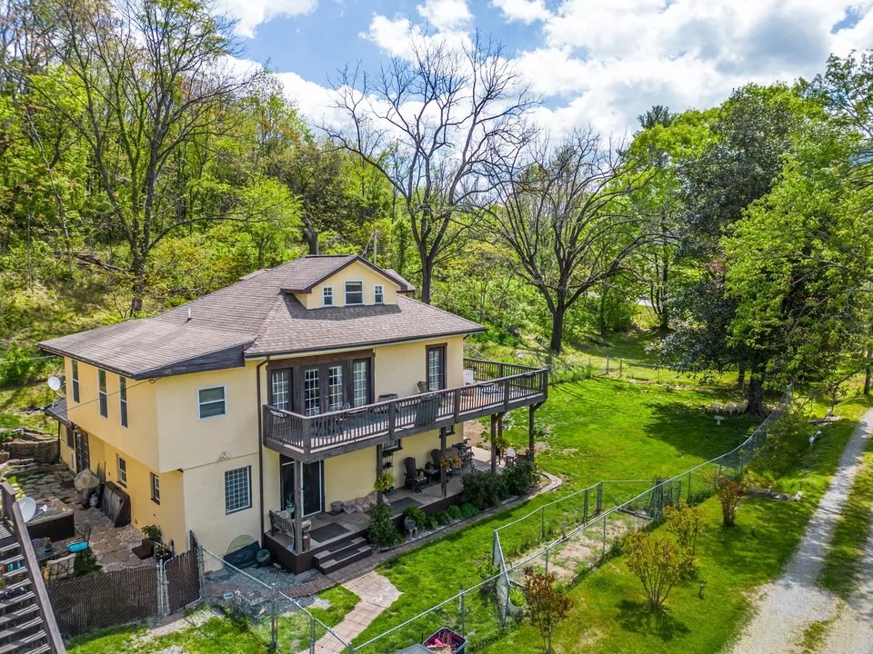 For Sale 6185 Bent Mountain Rd, Roanoke, VA 24018