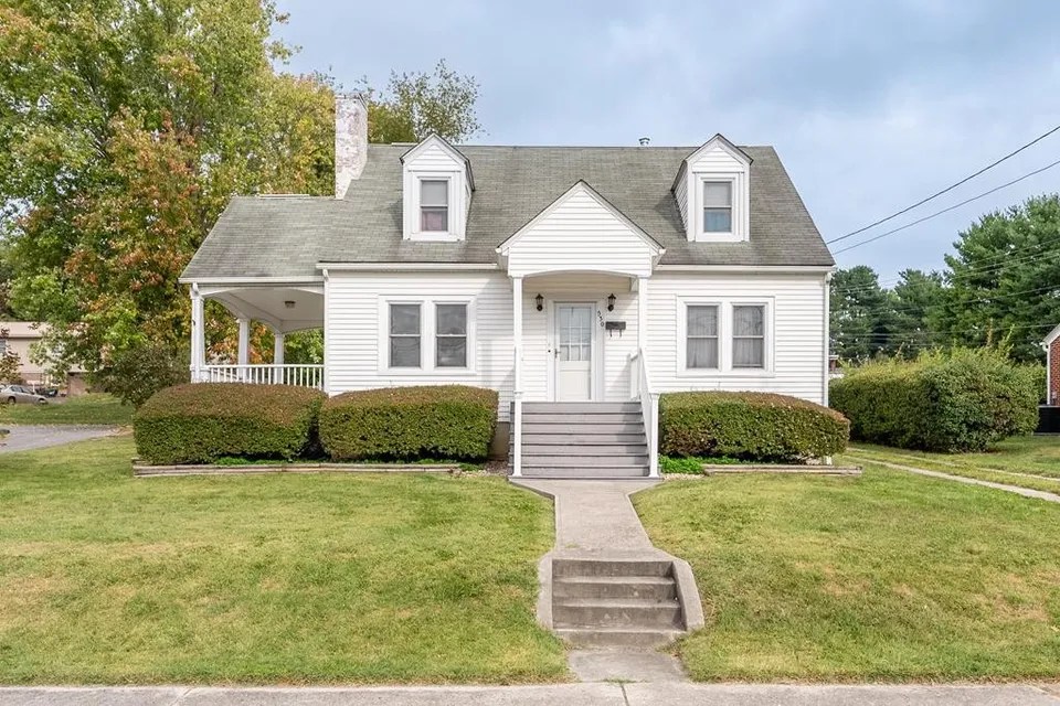 530 E North St, Wytheville, VA 24382 230,000