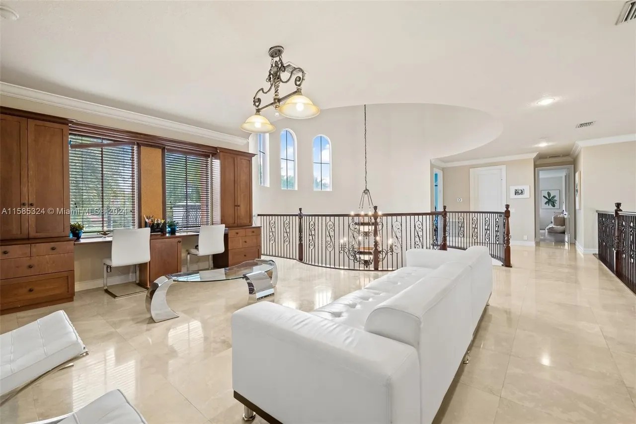 For Sale 12827 Equestrian Trl, Davie, FL 33330