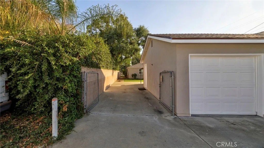 3,100 119 E 2nd St, San Dimas, CA 91773