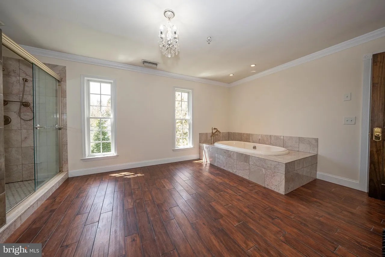 1 Dunminning Rd, Newtown Square, PA 19073 1,445,000
