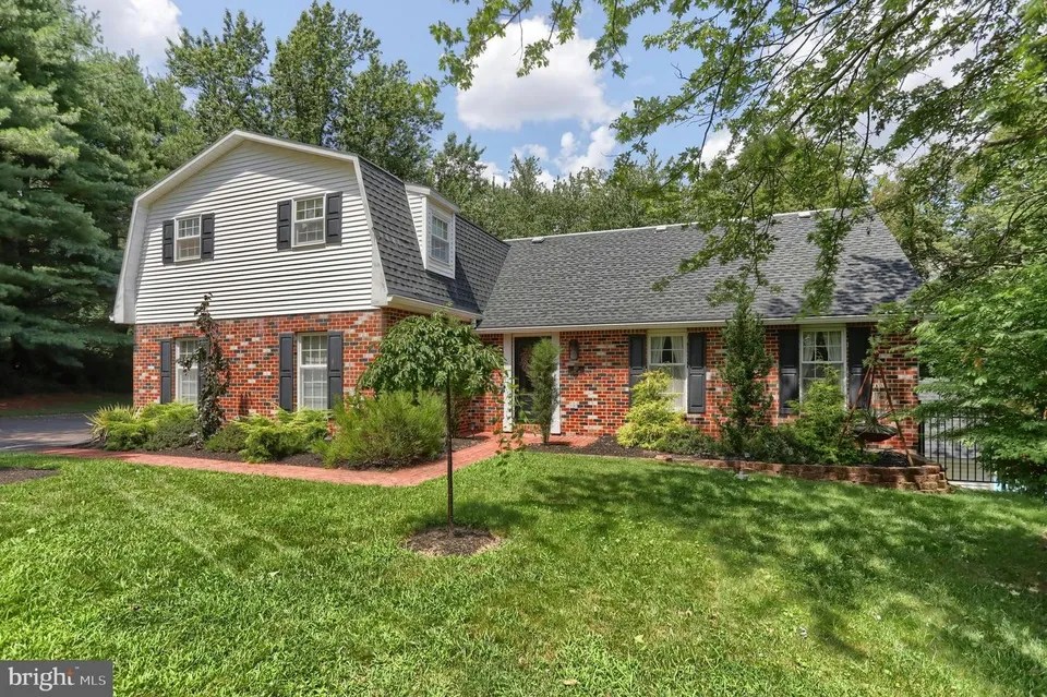 357 Laurie Ave, Hummelstown, PA 17036