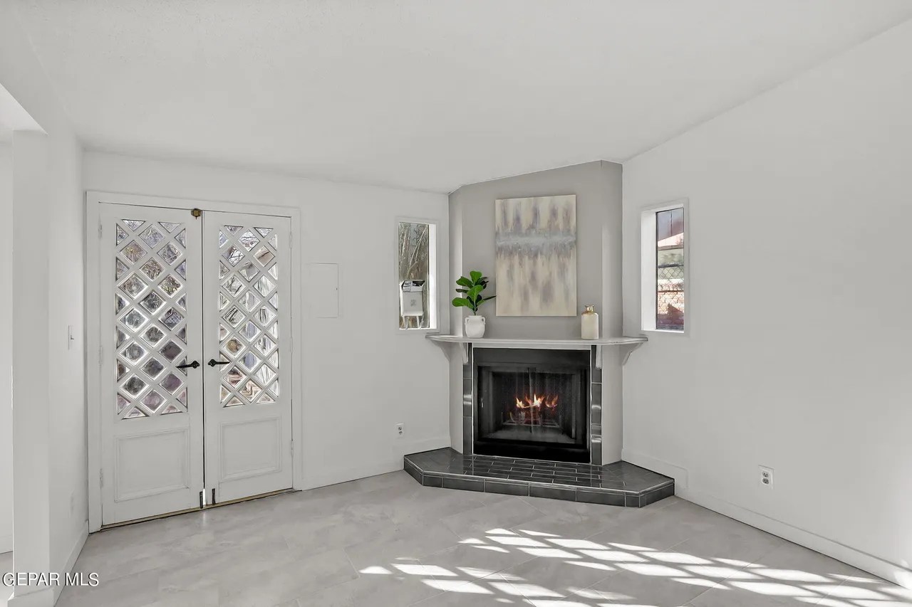 10705 Saigon Dr, El Paso, TX 79925