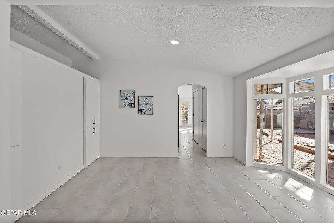 10705 Saigon Dr, El Paso, TX 79925