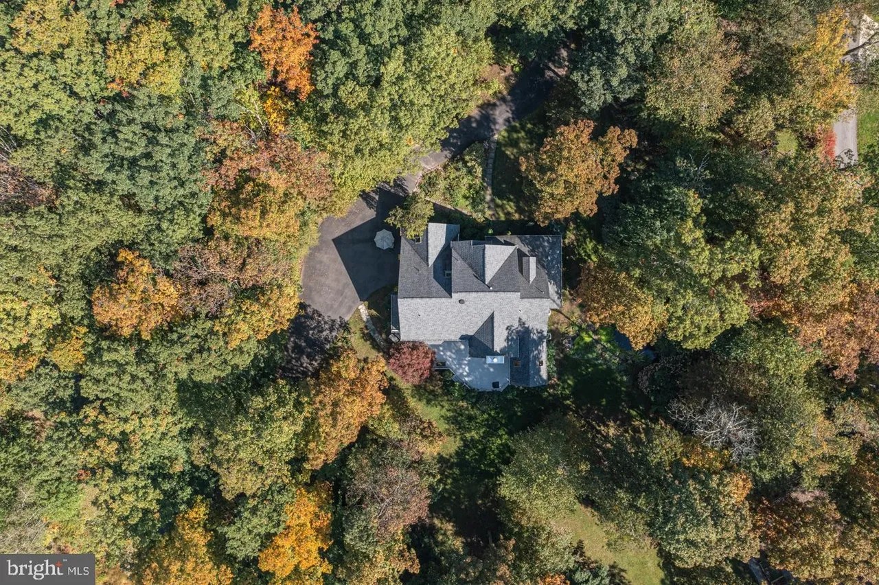 178 Lower Oak Grove Rd, Frenchtown, NJ 08825