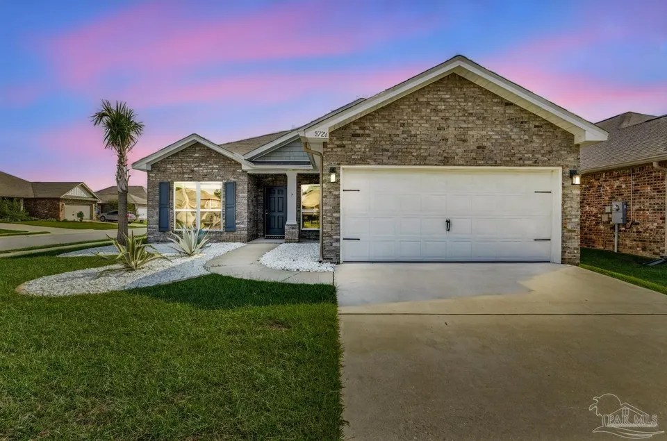 3721 Lone Fox Ct, Pace, FL 32571 294,000