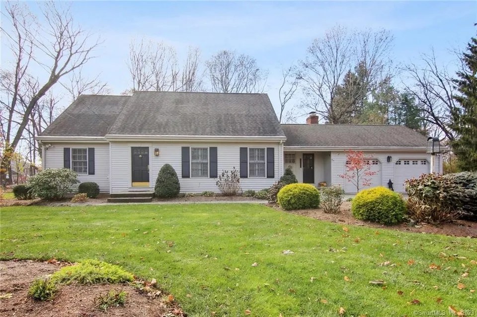 367 Wallingford Rd, Cheshire, CT 06410