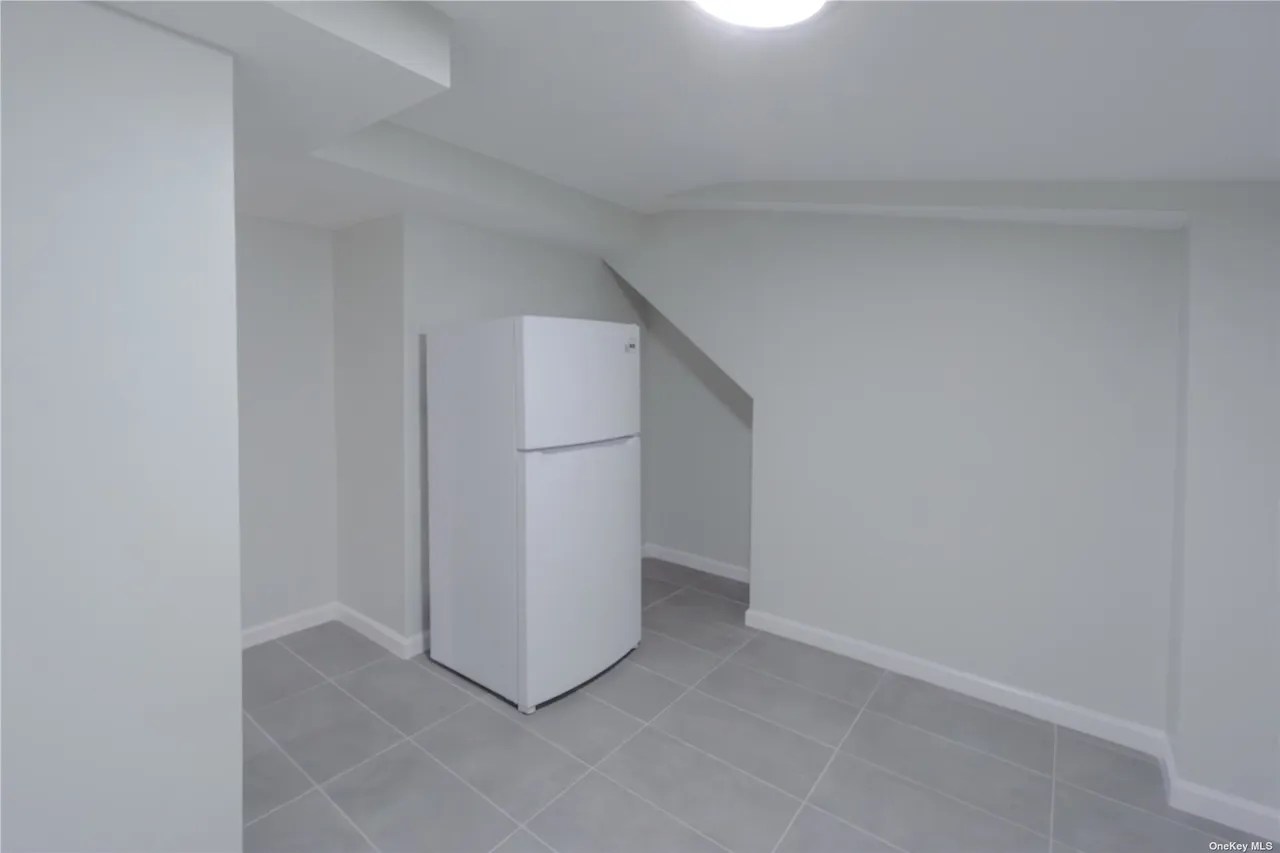 279 Division Ave, Massapequa, NY 11758 Home for Rent