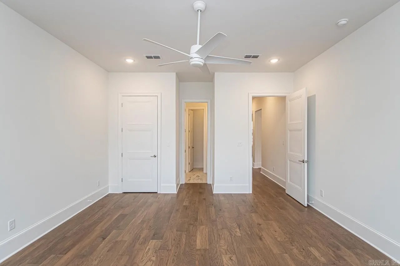 For Sale 4933 Lake Vista Dr, Benton, AR 72019