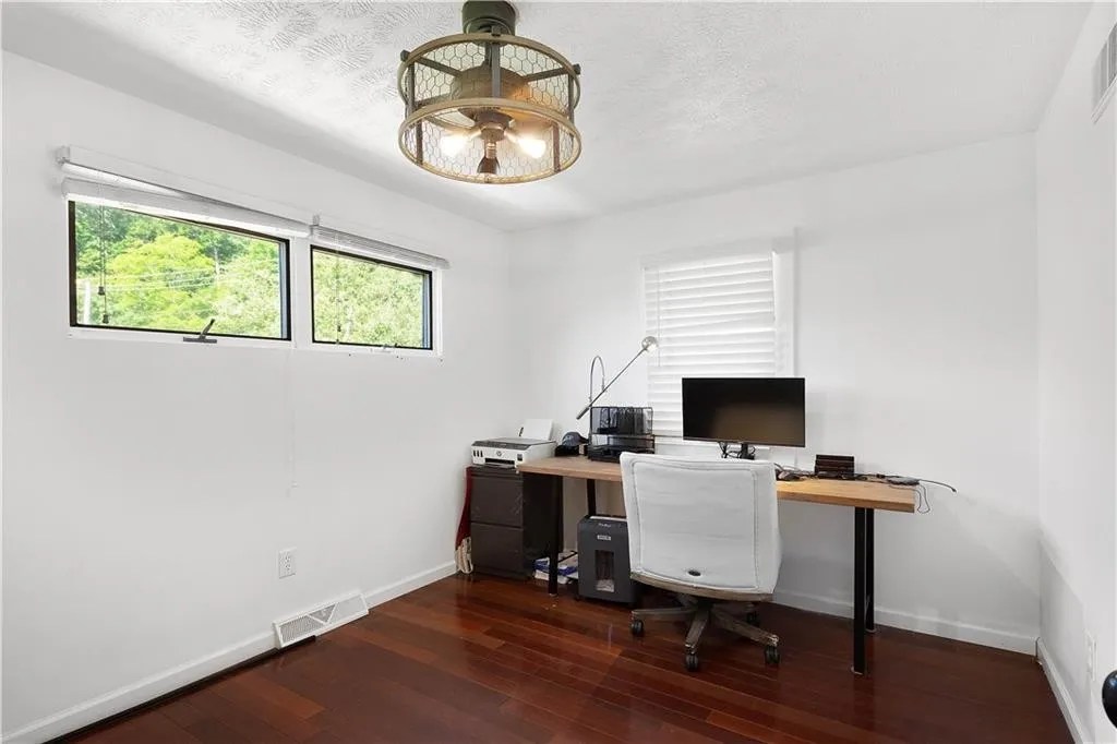 For Sale 358 Brownfield Ln, Uniontown, PA 15401