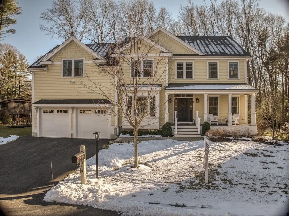 8 Hosmer Way, Bedford, MA 01730