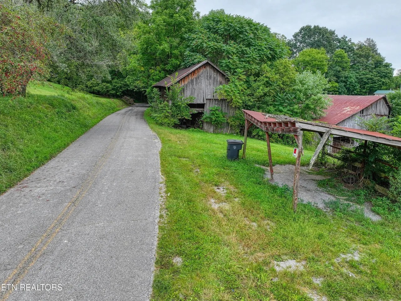 For Sale 1938 Needmore Rd, Whitesburg, TN 37891