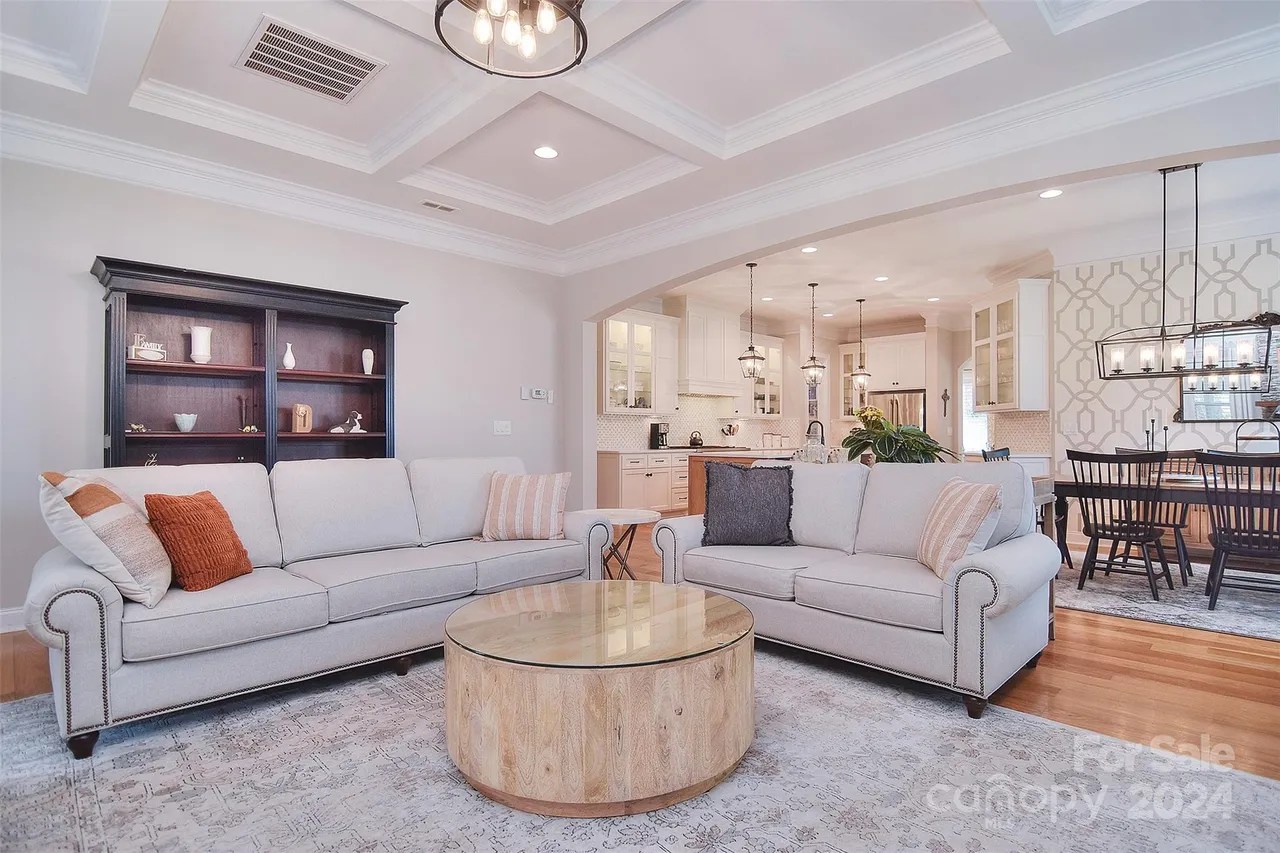 For Sale 3015 Chalet Ln, Matthews, NC 28104