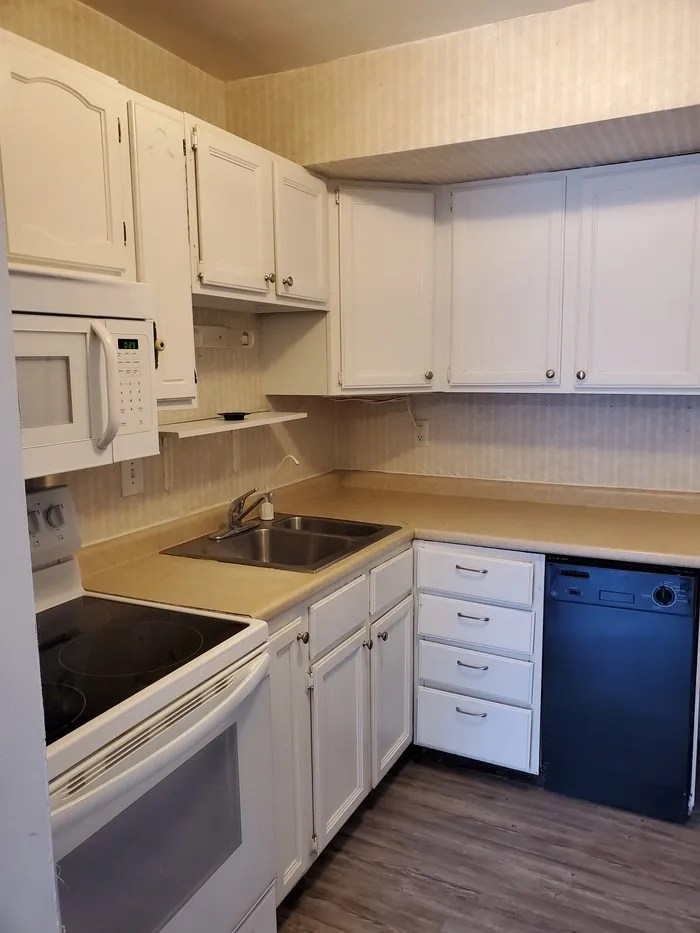 3549 Kenbrooke Ct, Kalamazoo, MI 49006