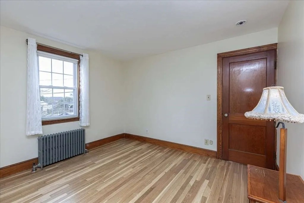 35 Abington Ave, Peabody, MA 01960