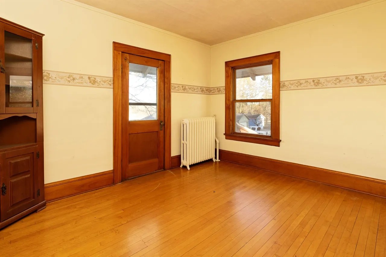 714 S b St, Wittenberg, WI 54499