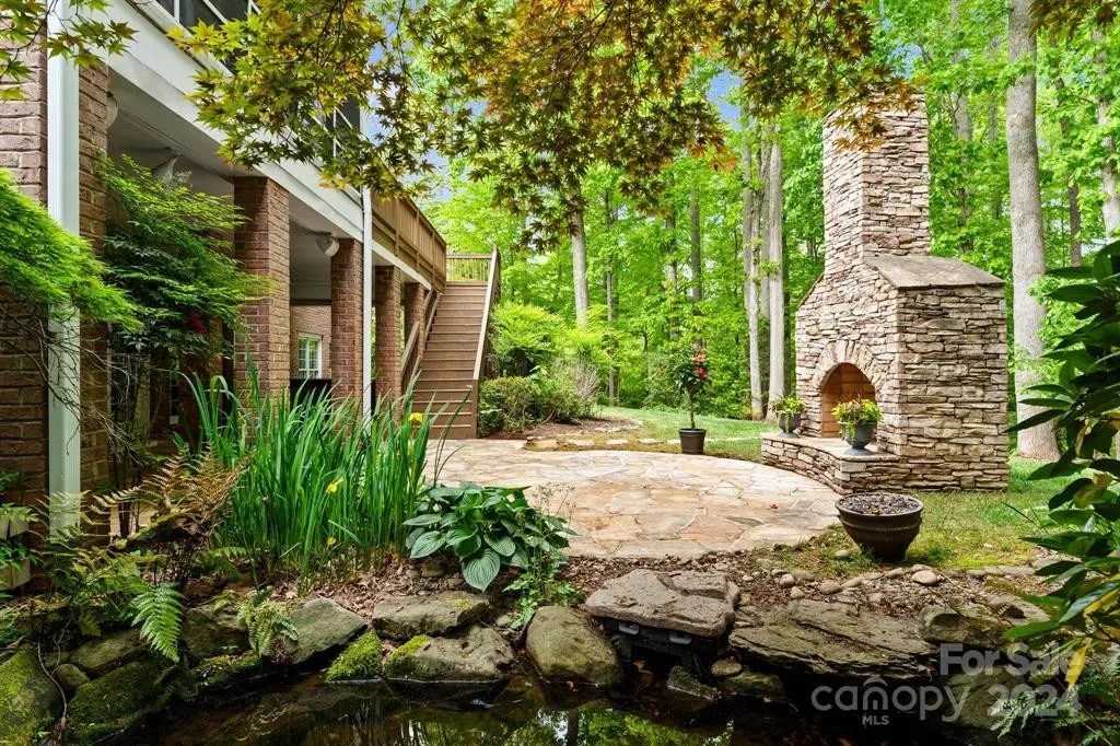 For Sale 629 Ardrey Cir, Davidson, NC 28036