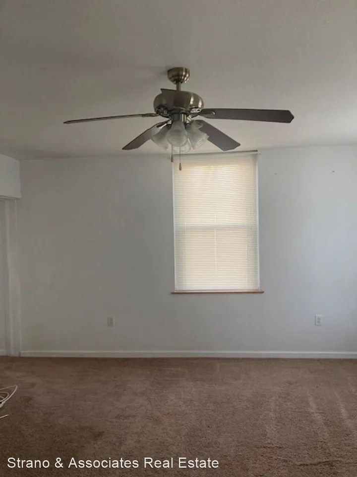 1465 N 6th St, Mascoutah, IL 62258 Home for Rent