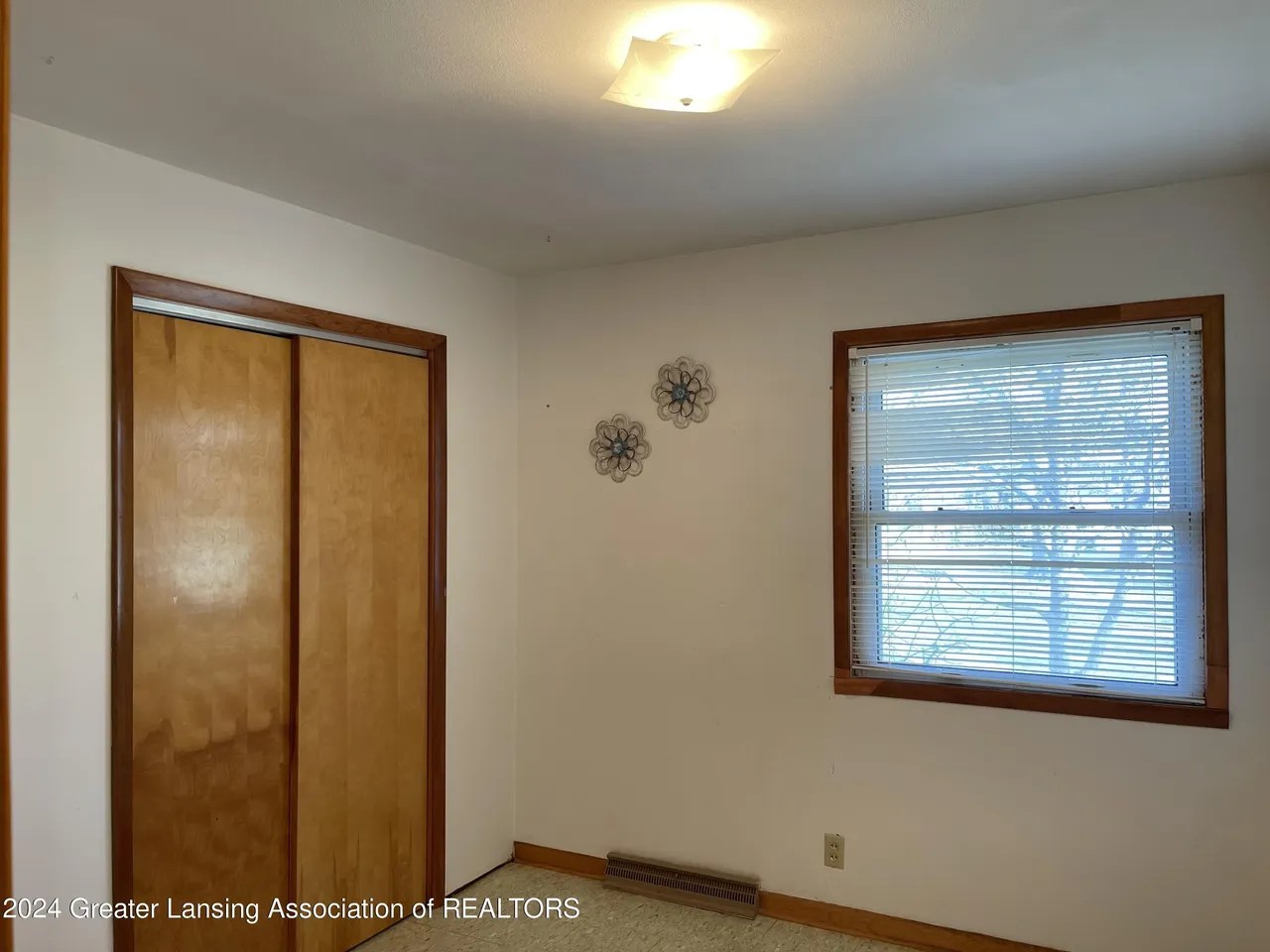 For Sale 7140 Williams Rd, Lansing, MI 48911