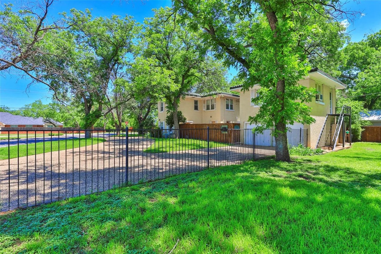 For Sale 709 Elmwood Dr, Abilene, TX 79605