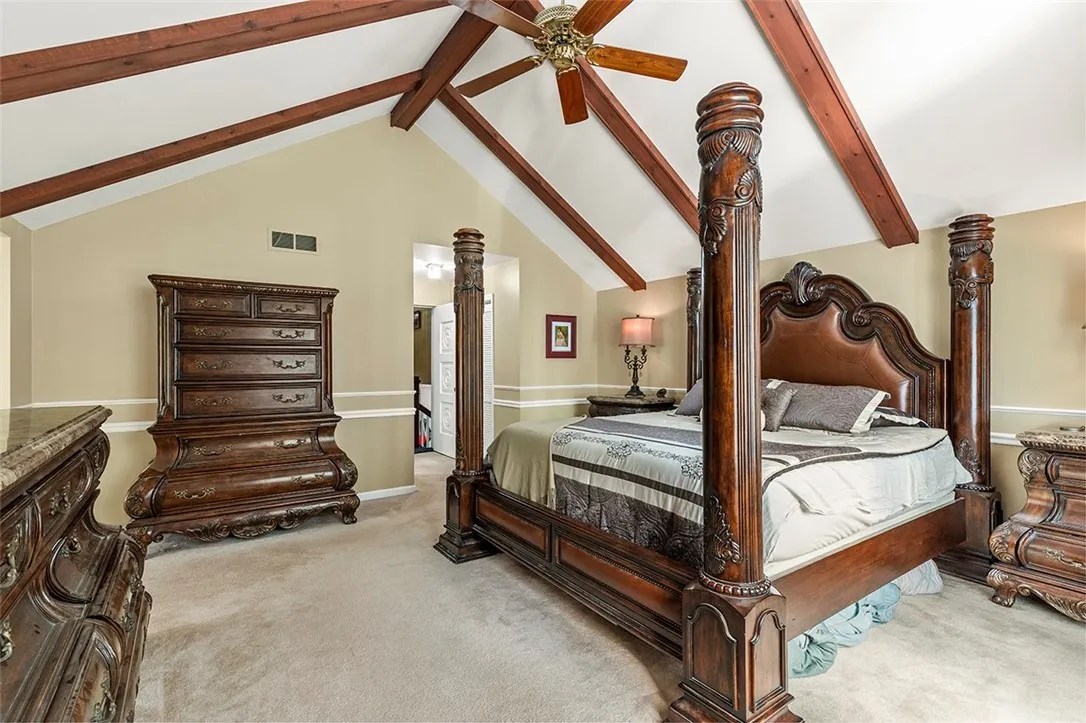 For Sale 4024 Crooked Run Rd, North Versailles, PA 15137