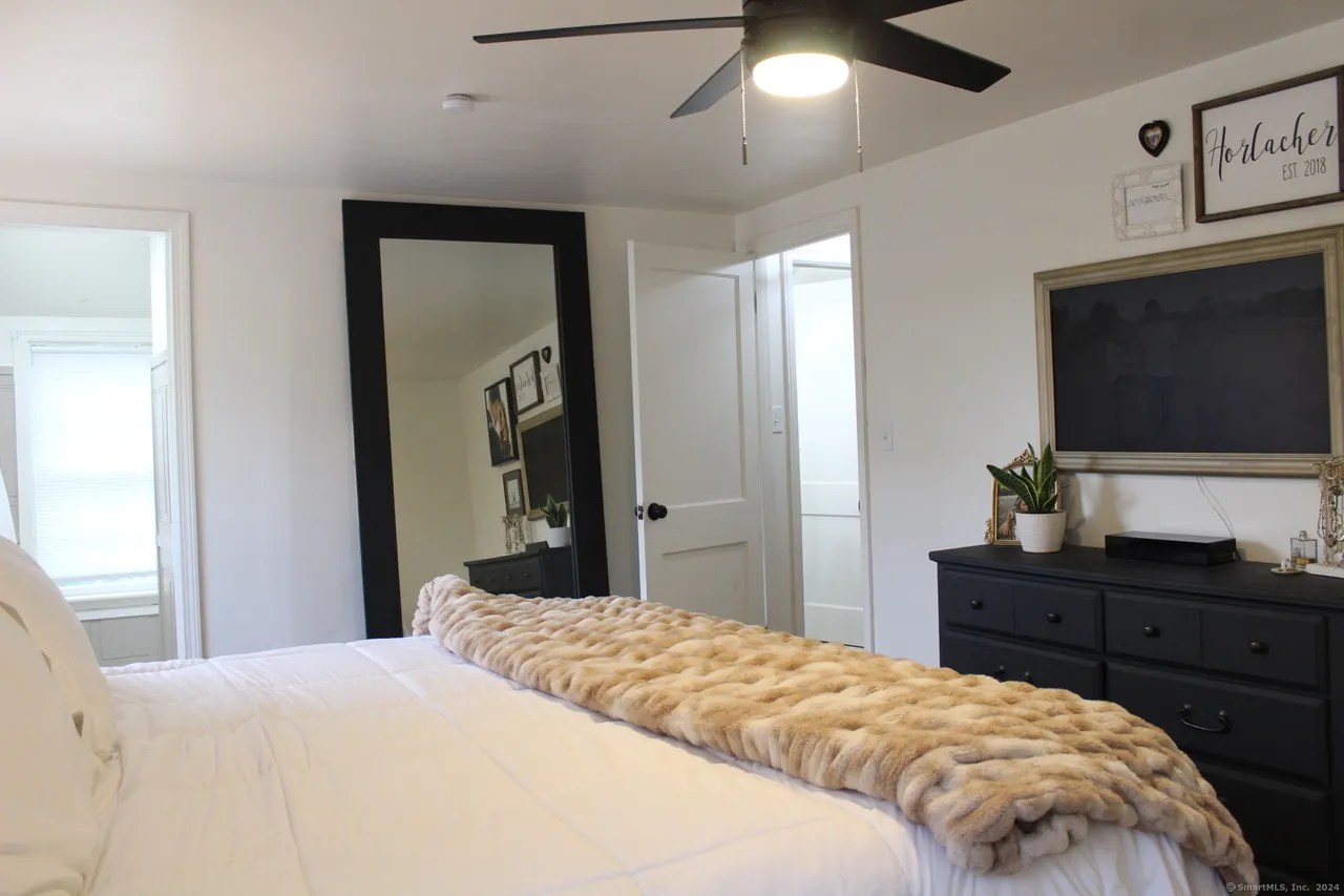 For Sale 190 Kneeland Rd, New Haven, CT 06512