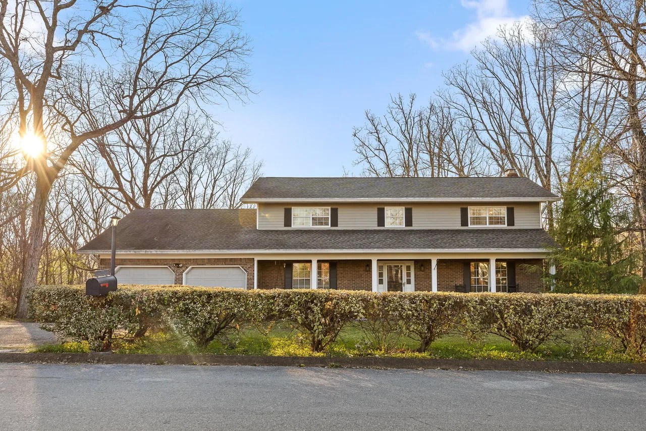 For Sale 1717 Colonial Shores Dr, Hixson, TN 37343